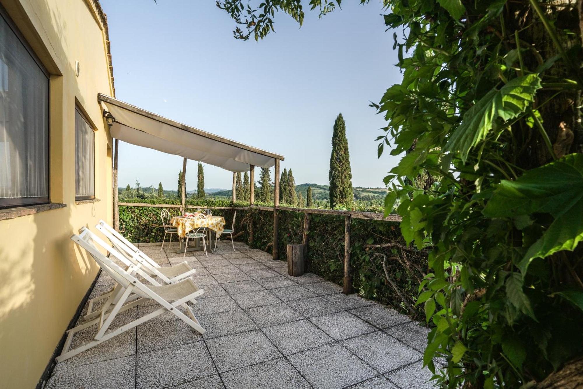 Agriturismo La Ca'Solare Palaia Luaran gambar