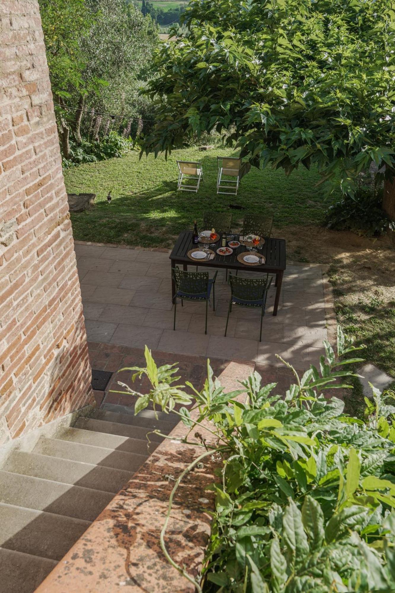 Agriturismo La Ca'Solare Palaia Luaran gambar