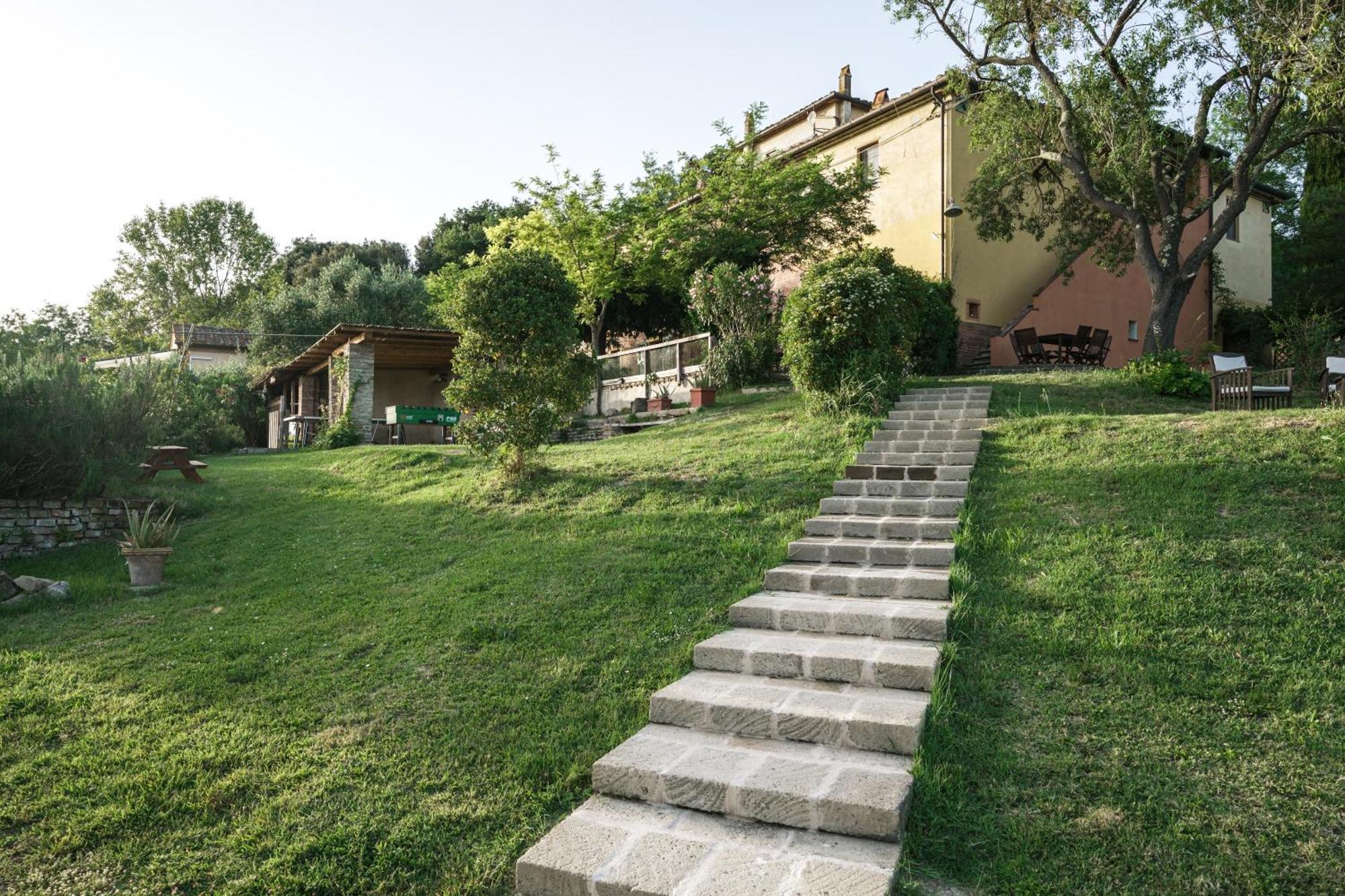 Agriturismo La Ca'Solare Palaia Luaran gambar